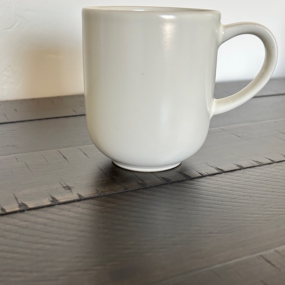 Set of 8 Williams Sonoma Classic White Mug Like new. - Picture 1 of 2